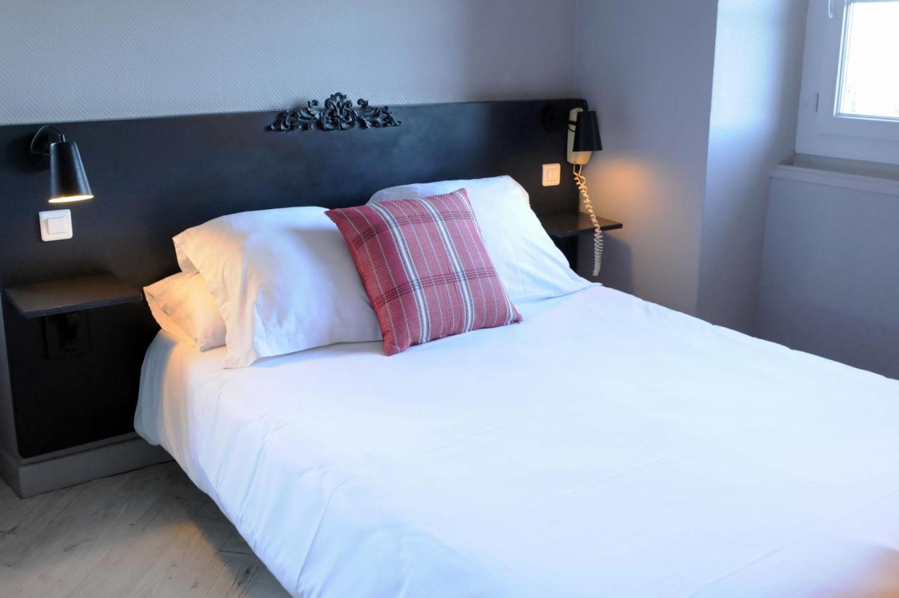 Logis Hotel Du Chene イッツァス エクステリア 写真