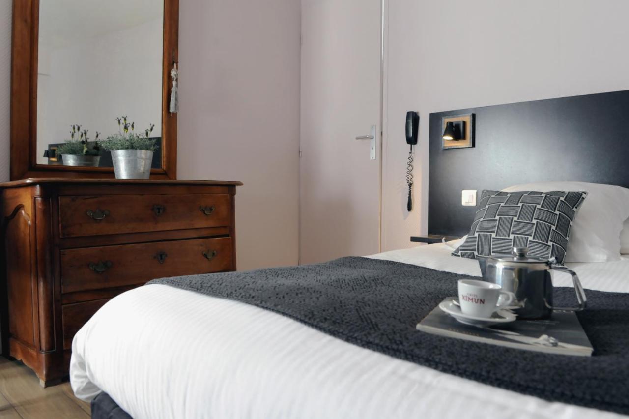 Logis Hotel Du Chene イッツァス エクステリア 写真
