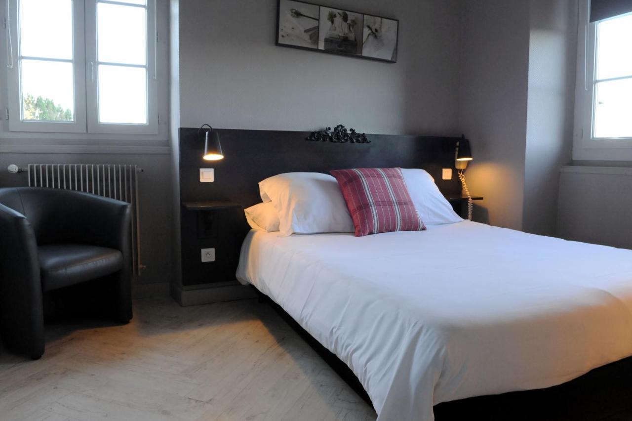 Logis Hotel Du Chene イッツァス エクステリア 写真