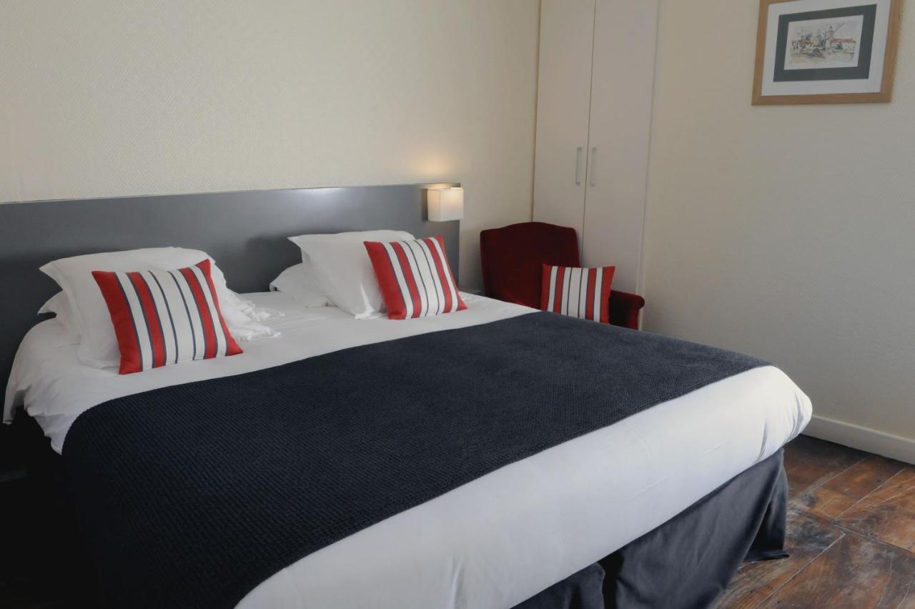Logis Hotel Du Chene イッツァス エクステリア 写真