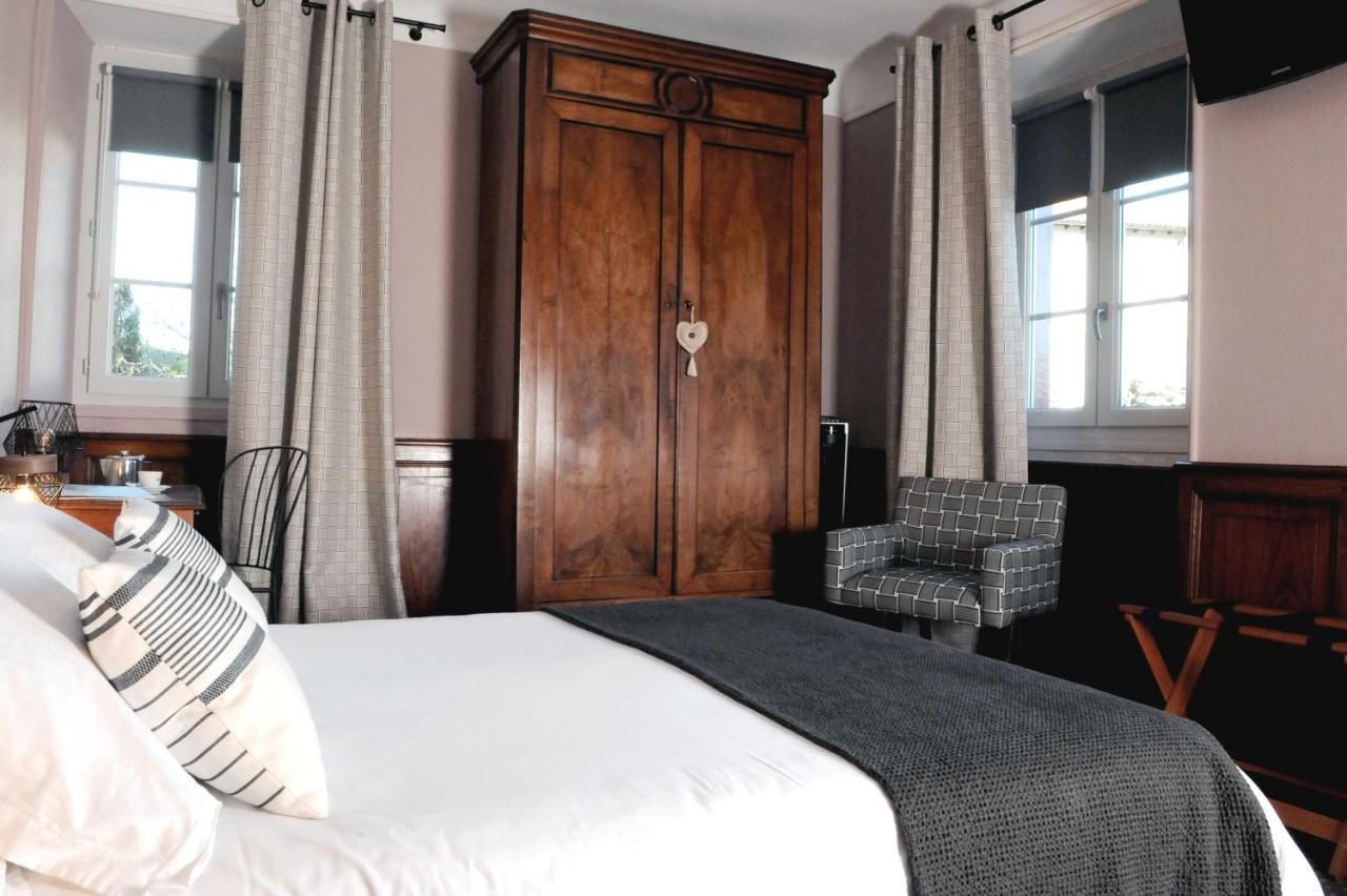 Logis Hotel Du Chene イッツァス エクステリア 写真